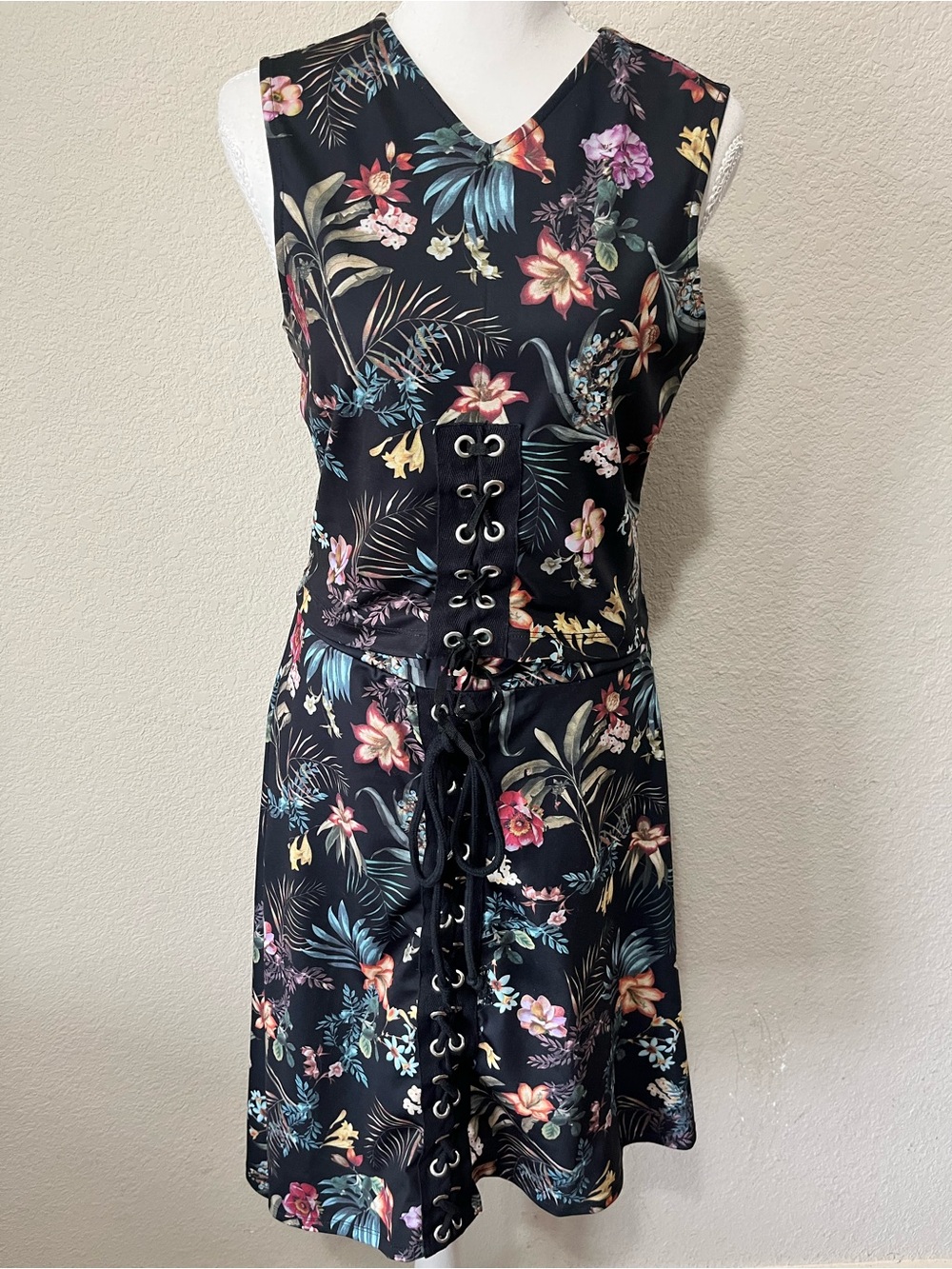 Venus Tropical Floral 2-Piece Set - Lace Up Corset Crop Top & Skirt